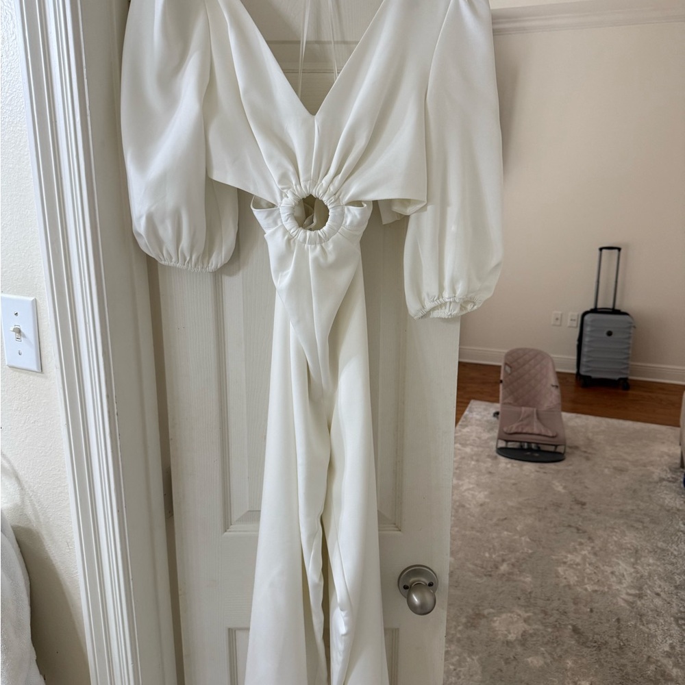 DO+BE White Garment with Black Label